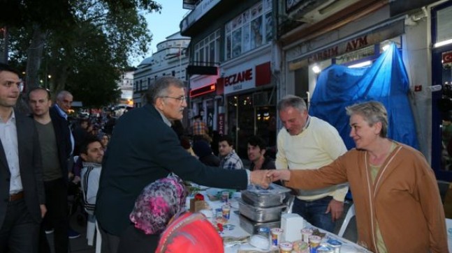 Paşabahçe Meydan İftarı’nda Anneler Günü Kutlandı!..