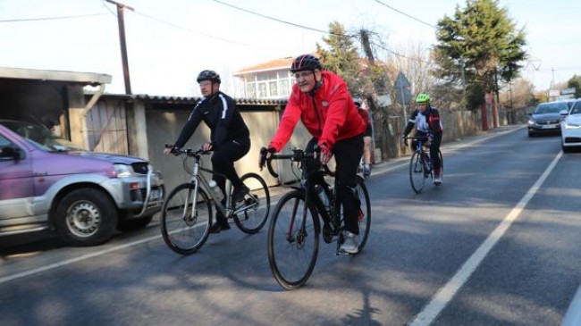 Murat Aydın Beykoz’da bisikletle 25 kilometre pedal çevirip, vatandaşları ziyaret etti​