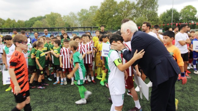 PAŞABAHÇE STADINDA ZAFER KUPASI MAÇLARI RENKLİ Mİ RENKLİ GEÇTİ